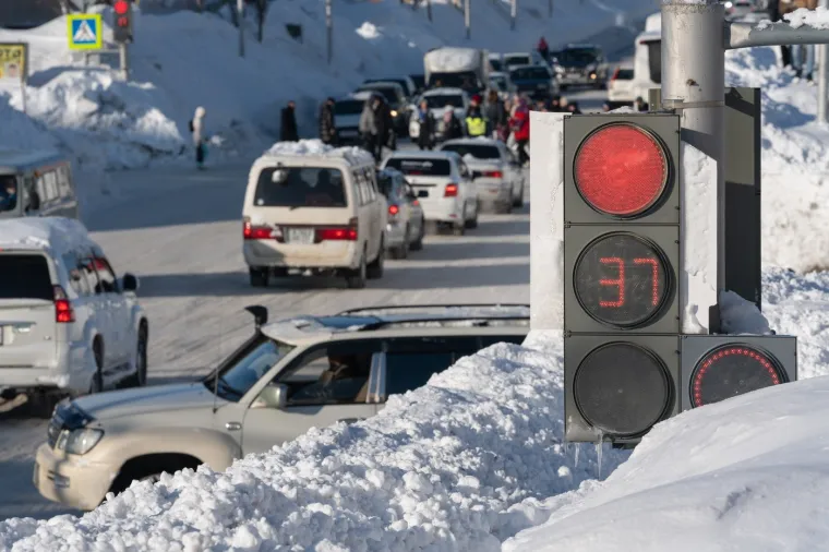 Snijeg im je zatrpao automobile i ulaze u zgrade: Ovako nije bilo zadnjih 60 godina