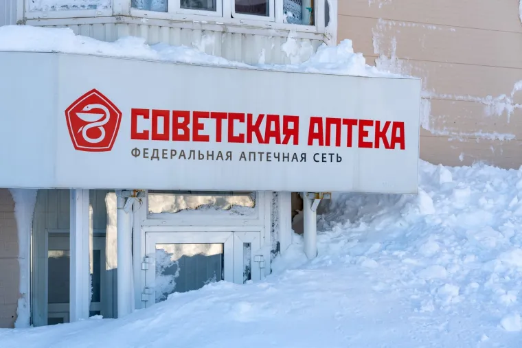 Snijeg im je zatrpao automobile i ulaze u zgrade: Ovako nije bilo zadnjih 60 godina