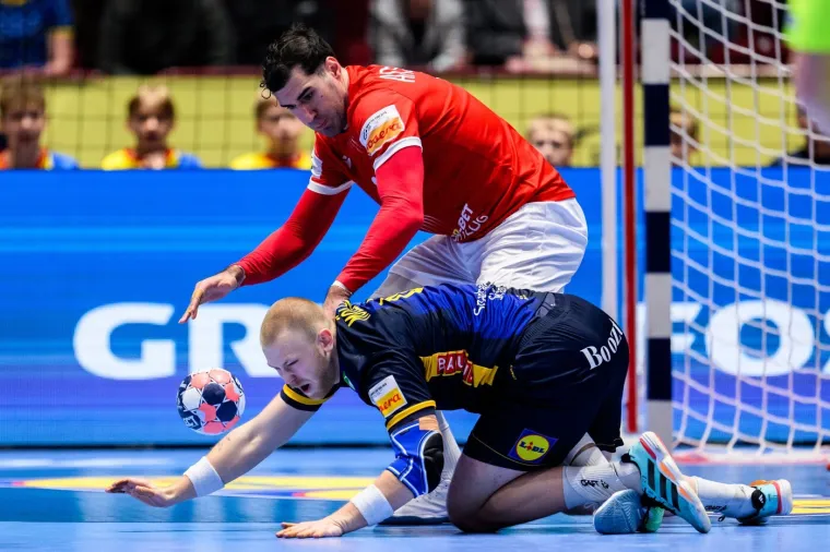 Muk u Malm&ouml;u nakon žestokog duela: Nesretnika morali iznijeti na nosilima