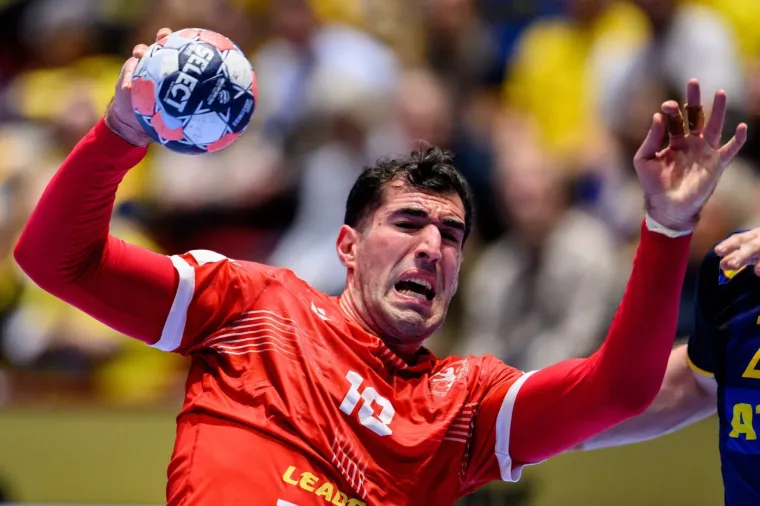 Muk u Malm&ouml;u nakon žestokog duela: Nesretnika morali iznijeti na nosilima