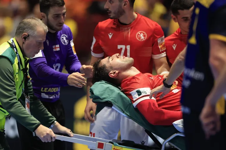 Muk u Malm&ouml;u nakon žestokog duela: Nesretnika morali iznijeti na nosilima