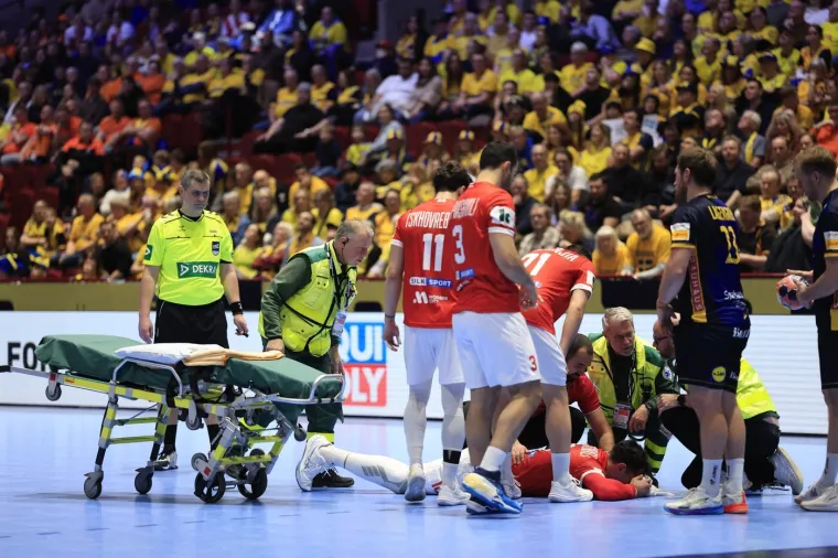 Muk u Malm&ouml;u nakon žestokog duela: Nesretnika morali iznijeti na nosilima