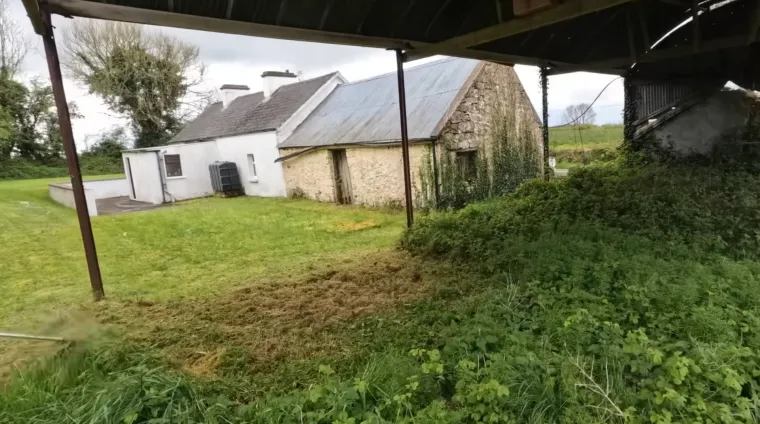 Od stare, napu&scaron;tene i uru&scaron;ene &scaron;tale stvorili su moderan dom iz snova