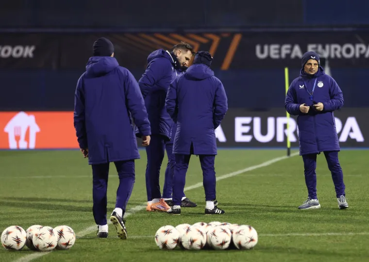 Na treningu Dinama svi zabundani u &scaron;alovima, samo se jedan najhrabriji skinuo