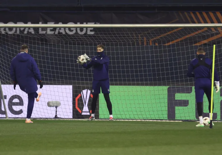 Na treningu Dinama svi zabundani u &scaron;alovima, samo se jedan najhrabriji skinuo