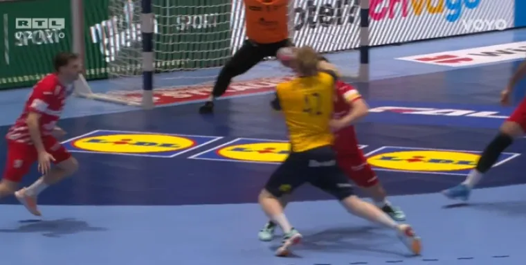 Trenutak Sigurdssonovog ludila: 'Podemonio' je i napao &Scaron;veđana! Imao je dobar razlog