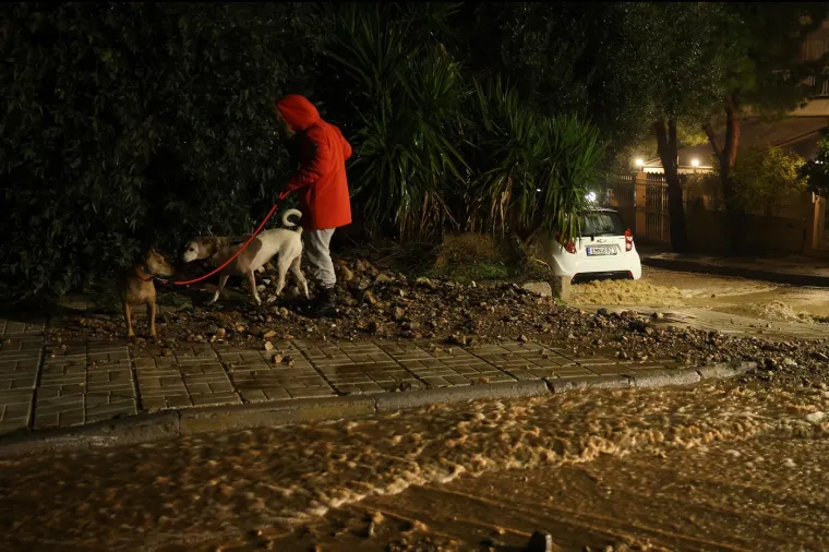 Poharala ih razorna oluja: Nevrijeme odnijelo dva života, ulice izgledaju zastra&scaron;ujuće