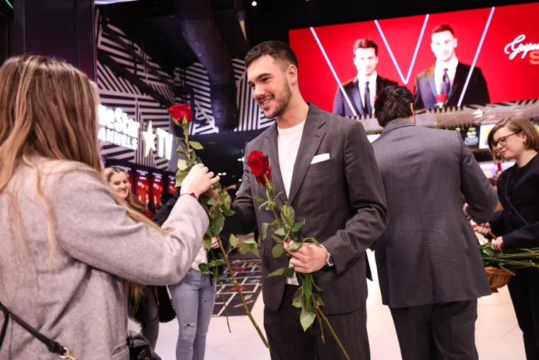 Emocije na maksimumu: Karlo i Petar osvojili fanove na ekskluzivnoj premijeri, tu je i &Scaron;ime Elez