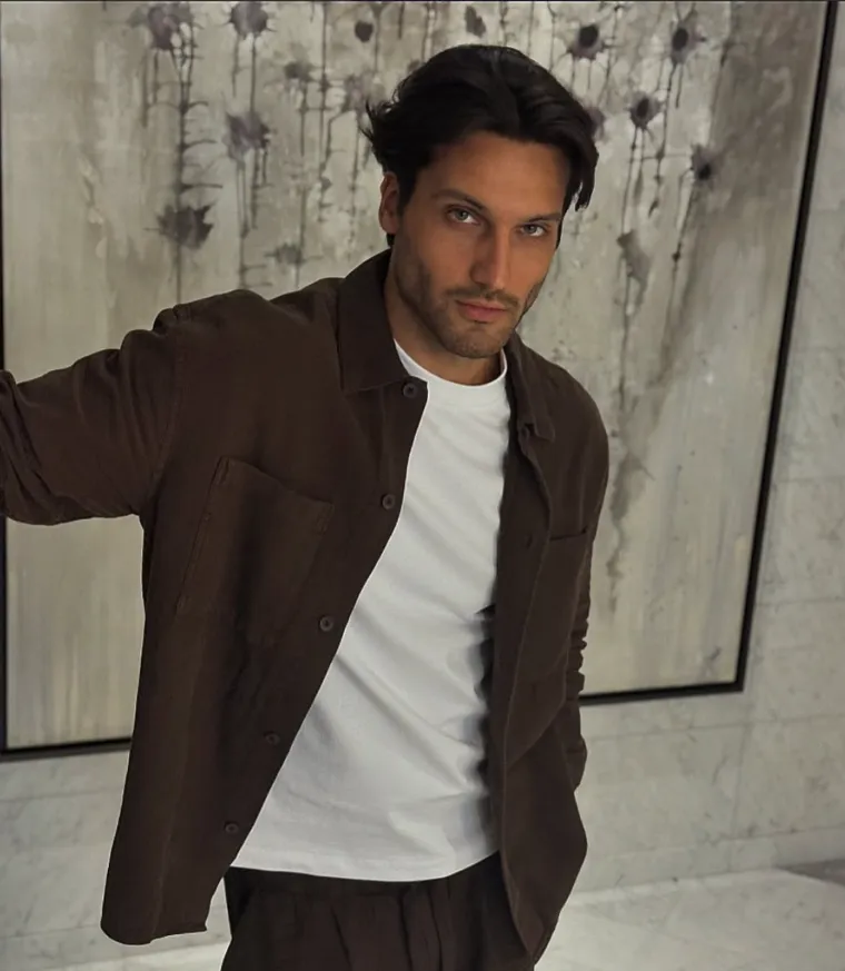 Evo za&scaron;to ga zovu Gospodin Savr&scaron;eni: Kako izgleda neodoljivi Petar kada se kamere ugase?