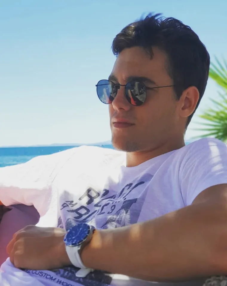 Zagrepčanin s neodoljivim osmijehom zaludio je djevojke: U galeriji pogledajte i za&scaron;to