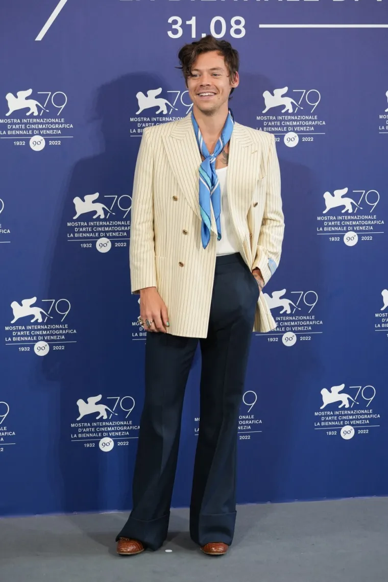 Od teen zavodnika do mu&scaron;karca koji nosi žensku odjeću: Ovako danas izgleda Harry Styles