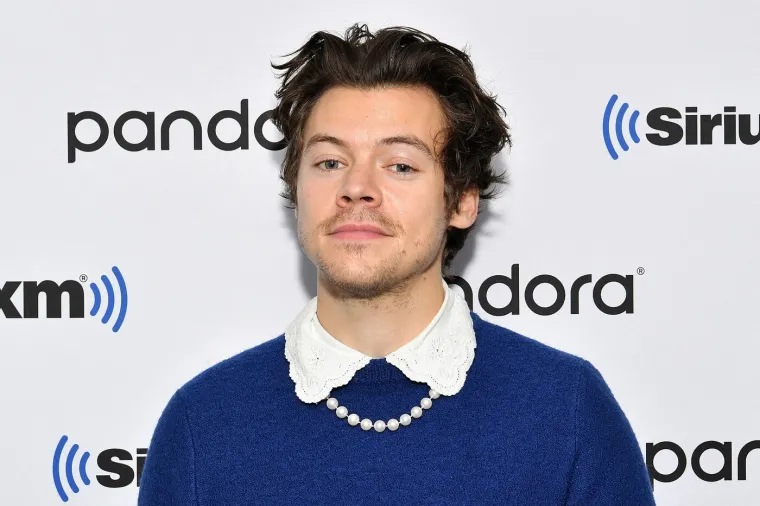 Od teen zavodnika do mu&scaron;karca koji nosi žensku odjeću: Ovako danas izgleda Harry Styles