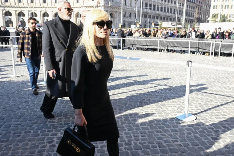 Elita se okupila u Rimu: Pogledajte tko se sve do&scaron;ao oprostiti od Valentina Garavanija