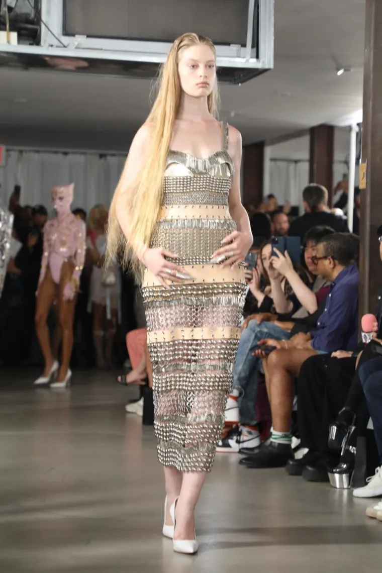 Kći Elona Muska okrenula leđa slavnom ocu i promijenila identitet: Evo kako danas izgleda