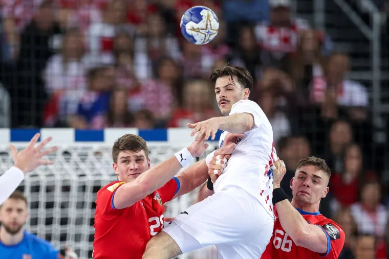 On je najveći zavodnik hrvatske rukometne reprezentacije? Prosudite sami...