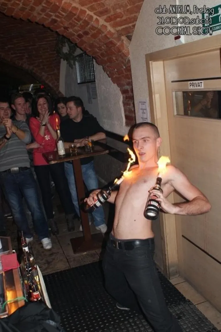 Kakva nostalgija! Pogledajte ludu atmosferu na tulumu prije 14 godina