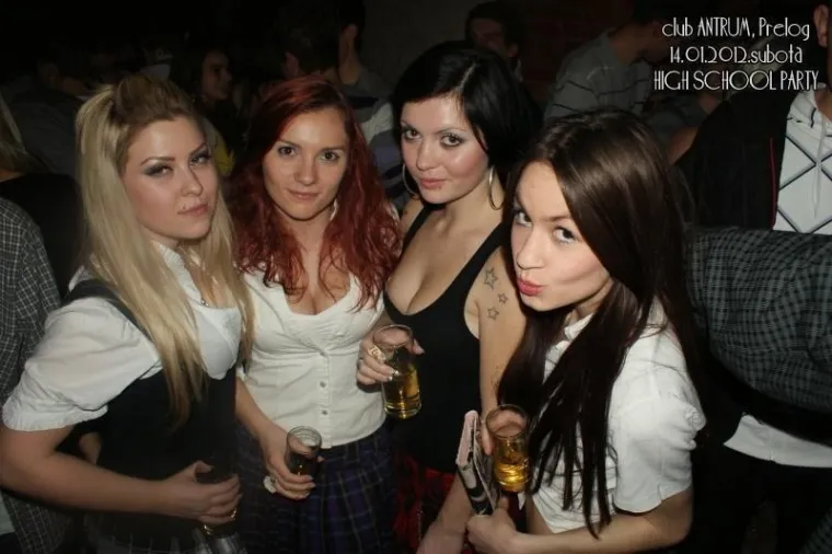 Kakva nostalgija! Pogledajte ludu atmosferu na tulumu prije 14 godina