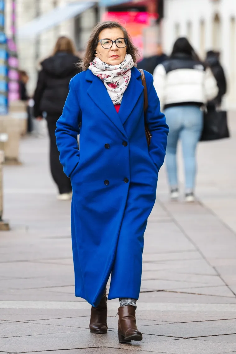 Odu&scaron;evila je prolaznike svojom rozom bundom! Pogledajte &scaron;arene kombinacije sa riječke &scaron;etnice