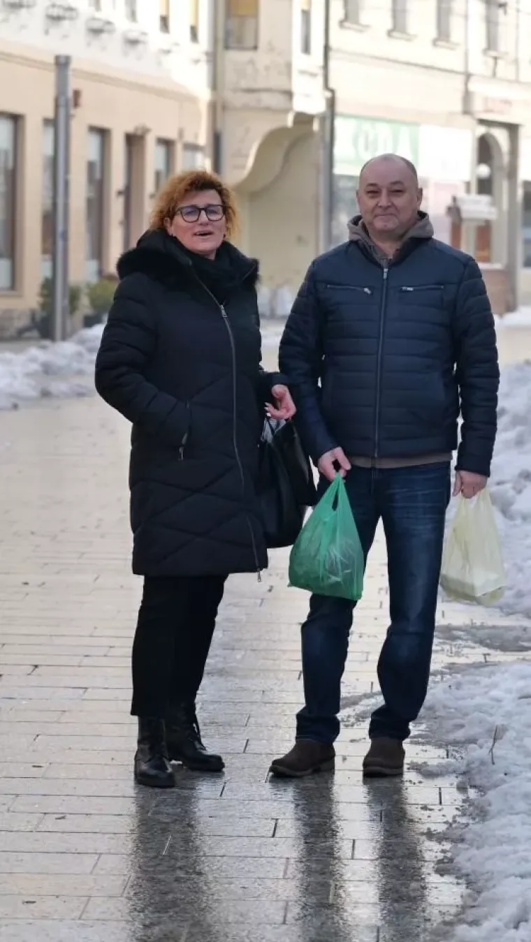 Smeđi kaput kojeg nitko nije mogao ignorirati: Pogledajte tko je sve ukrasio čakovečku &scaron;picu