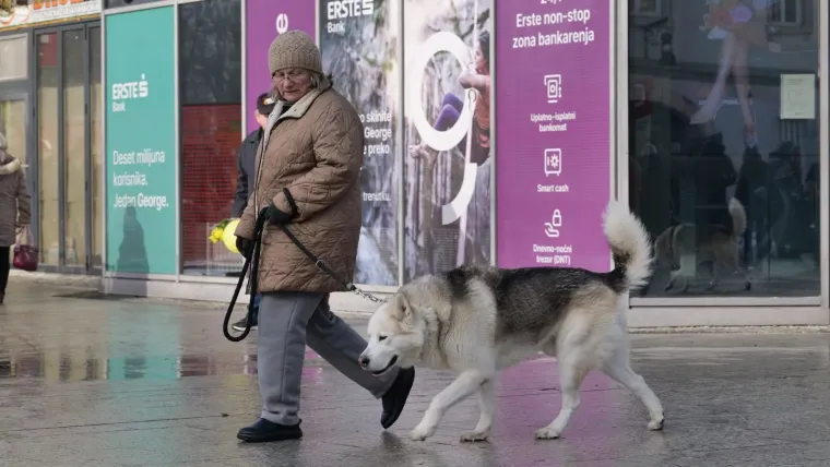 Smeđi kaput kojeg nitko nije mogao ignorirati: Pogledajte tko je sve ukrasio čakovečku &scaron;picu