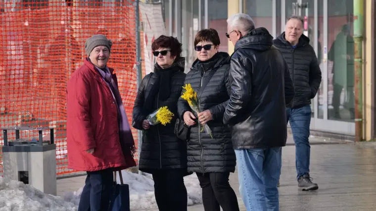 Smeđi kaput kojeg nitko nije mogao ignorirati: Pogledajte tko je sve ukrasio čakovečku &scaron;picu