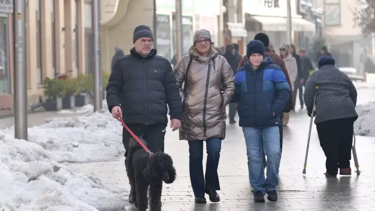 Smeđi kaput kojeg nitko nije mogao ignorirati: Pogledajte tko je sve ukrasio čakovečku &scaron;picu