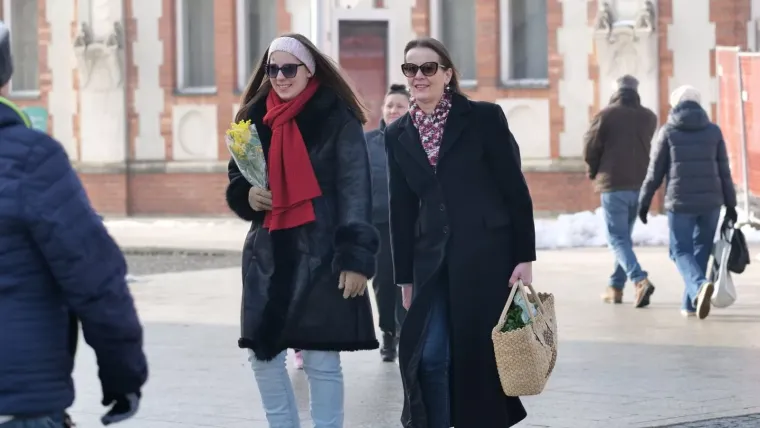 Smeđi kaput kojeg nitko nije mogao ignorirati: Pogledajte tko je sve ukrasio čakovečku &scaron;picu