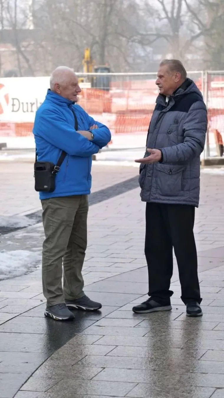 Smeđi kaput kojeg nitko nije mogao ignorirati: Pogledajte tko je sve ukrasio čakovečku &scaron;picu