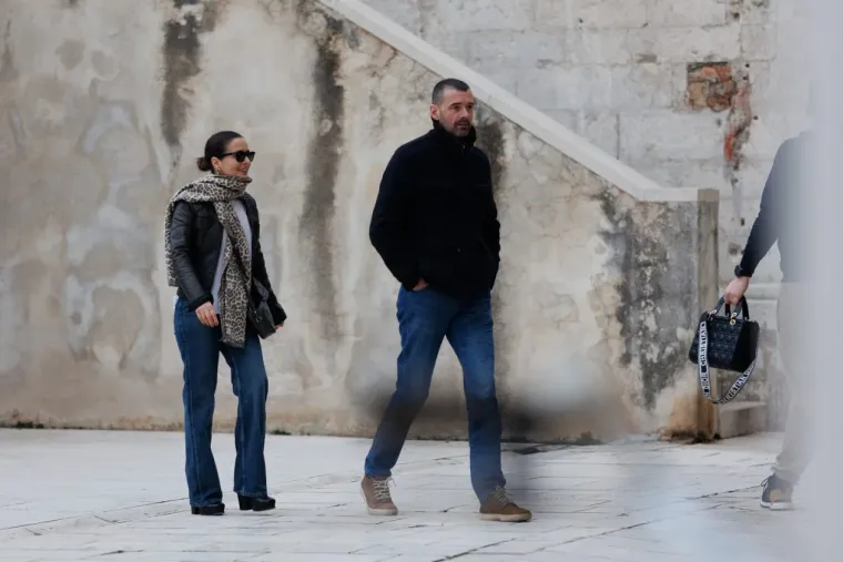 Prekrasne Zadranke zapalile &scaron;picu, ali svi su ipak gledali u tipa bez majice