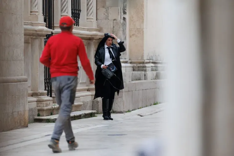 Prekrasne Zadranke zapalile &scaron;picu, ali svi su ipak gledali u tipa bez majice