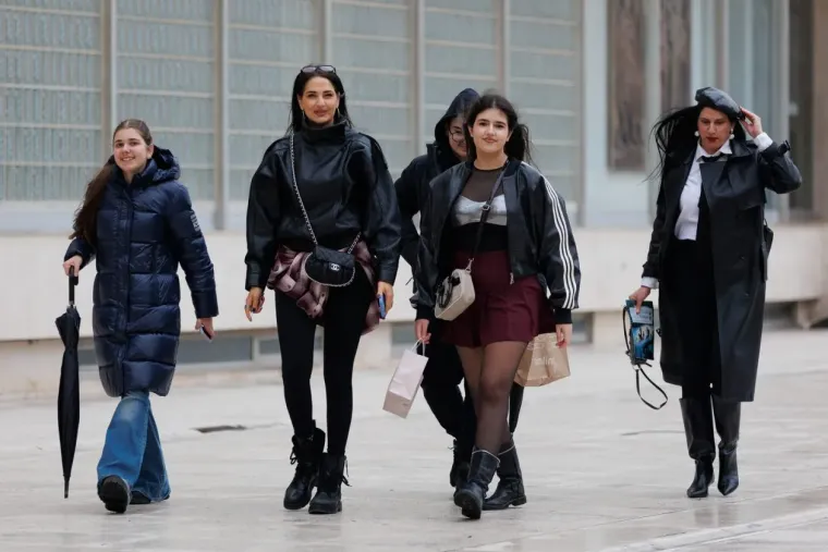 Prekrasne Zadranke zapalile &scaron;picu, ali svi su ipak gledali u tipa bez majice