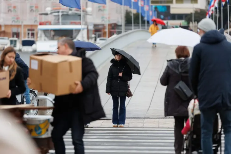 Prekrasne Zadranke zapalile &scaron;picu, ali svi su ipak gledali u tipa bez majice
