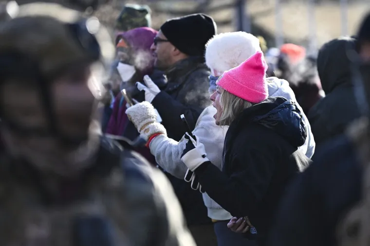 Kao da je ratna zona: Eskalirali prosvjedi u Minneapolisu, pogledajte prizore kaosa