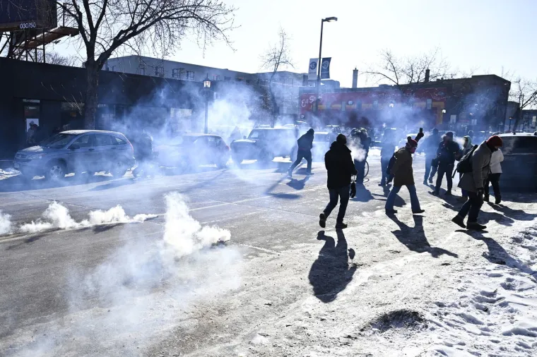Kao da je ratna zona: Eskalirali prosvjedi u Minneapolisu, pogledajte prizore kaosa