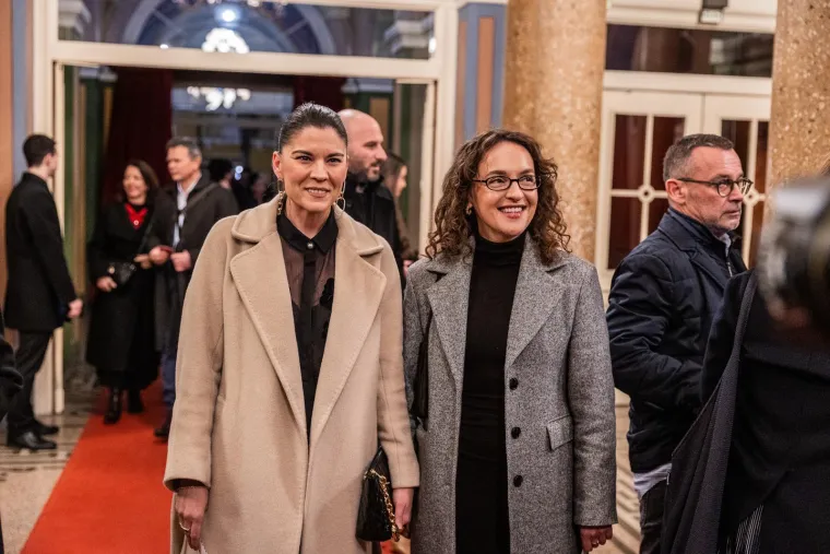 Poznata lica i moćna drama: Hrvatska glumica istaknula se odvažnom kombinacijom