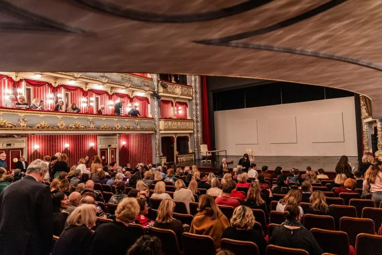 Poznata lica i moćna drama: Hrvatska glumica istaknula se odvažnom kombinacijom