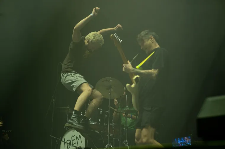 Buč Kesidi napravio spektakl, a publiku zagrijali Nika Turković i IDEM