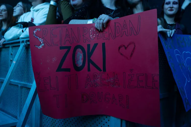 Buč Kesidi napravio spektakl, a publiku zagrijali Nika Turković i IDEM