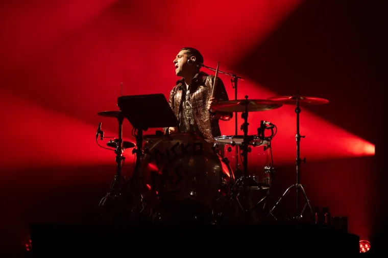 Buč Kesidi napravio spektakl, a publiku zagrijali Nika Turković i IDEM