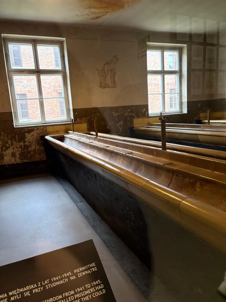 Bili smo na mjestu najvećeg masovnog ubojstva u povijesti: Kad uđete, možete samo - za&scaron;utjeti