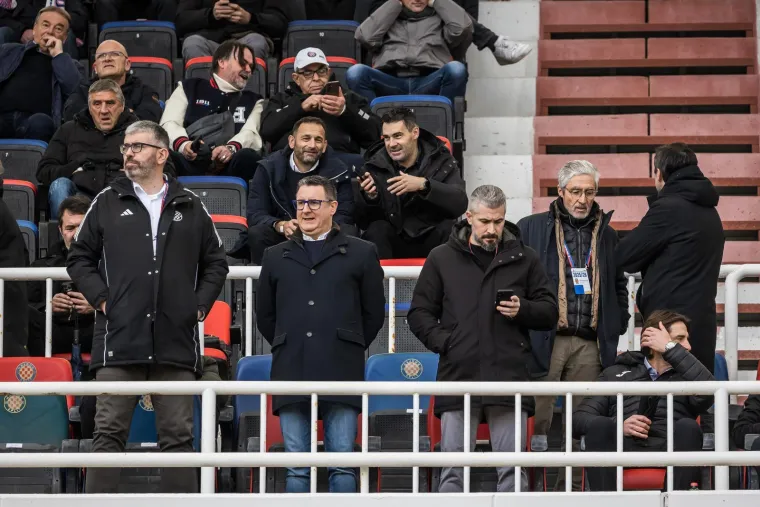 Ki&scaron;a potopila Poljud! Pogledajte kako izgleda Torcidin sjever nakon napada na Delije