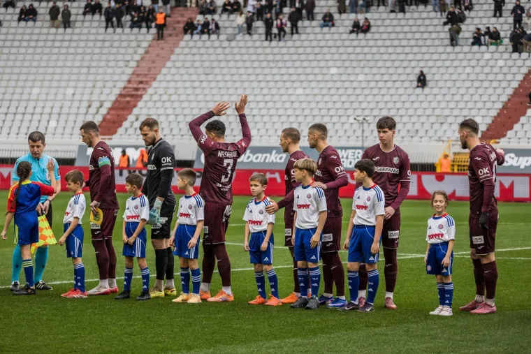 Ki&scaron;a potopila Poljud! Pogledajte kako izgleda Torcidin sjever nakon napada na Delije