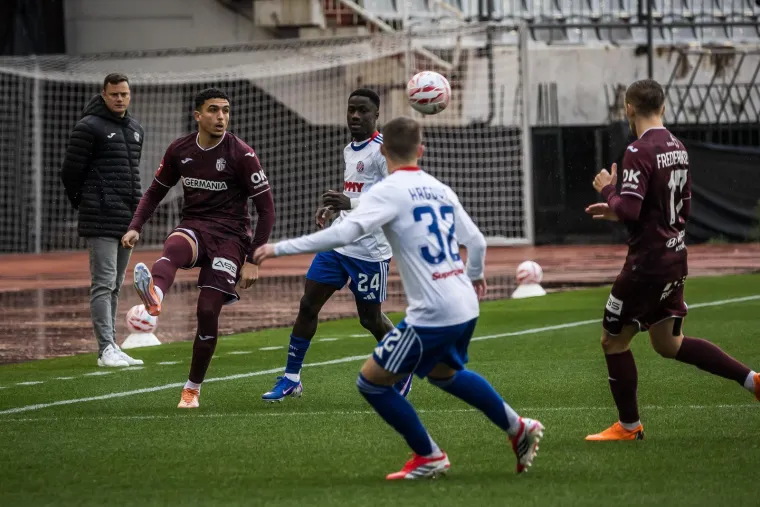 Ki&scaron;a potopila Poljud! Pogledajte kako izgleda Torcidin sjever nakon napada na Delije