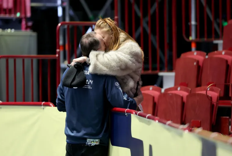 Predivno: Srna grlio lijepu sestru Antonelu, Marta ljubio suprugu, a Sigurdsson svoju novu djevojku