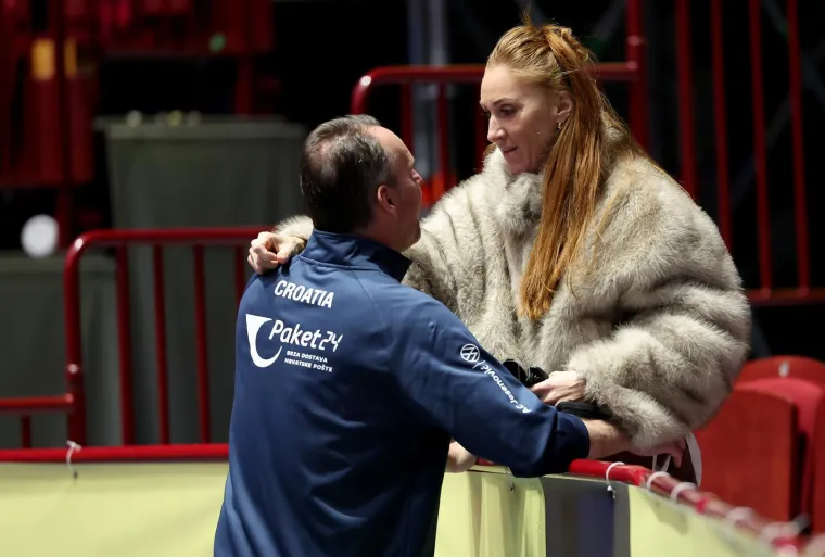 Predivno: Srna grlio lijepu sestru Antonelu, Marta ljubio suprugu, a Sigurdsson svoju novu djevojku