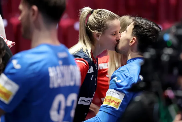 Predivno: Srna grlio lijepu sestru Antonelu, Marta ljubio suprugu, a Sigurdsson svoju novu djevojku