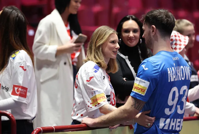 Predivno: Srna grlio lijepu sestru Antonelu, Marta ljubio suprugu, a Sigurdsson svoju novu djevojku