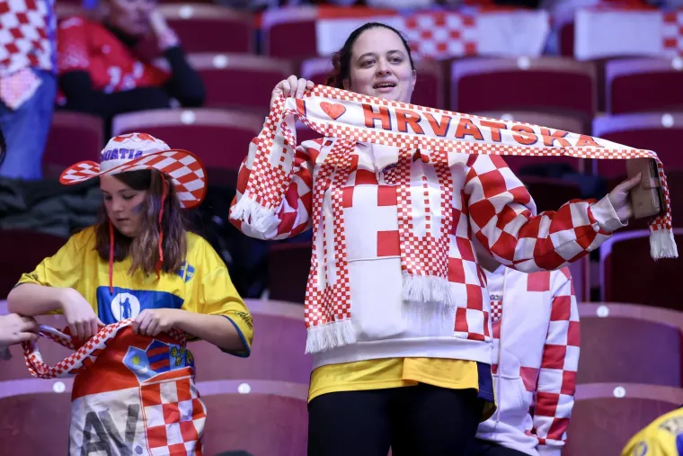 Predivno: Srna grlio lijepu sestru Antonelu, Marta ljubio suprugu, a Sigurdsson svoju novu djevojku