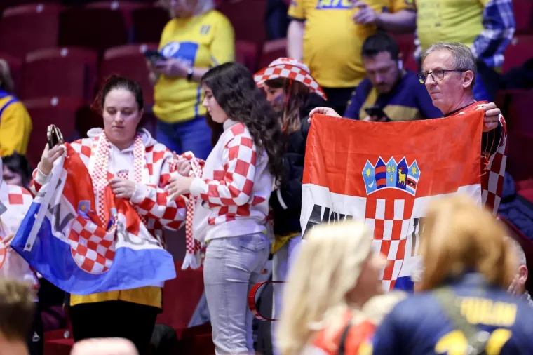 Predivno: Srna grlio lijepu sestru Antonelu, Marta ljubio suprugu, a Sigurdsson svoju novu djevojku