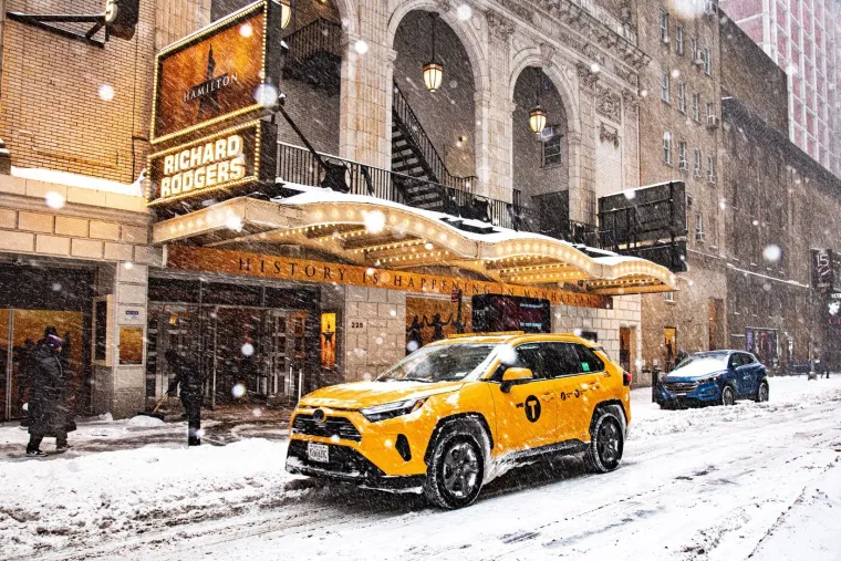 Paralizirala ih snježna oluja! Nekoliko ljudi poginulo, strahuje se da će broj mrtvih rasti